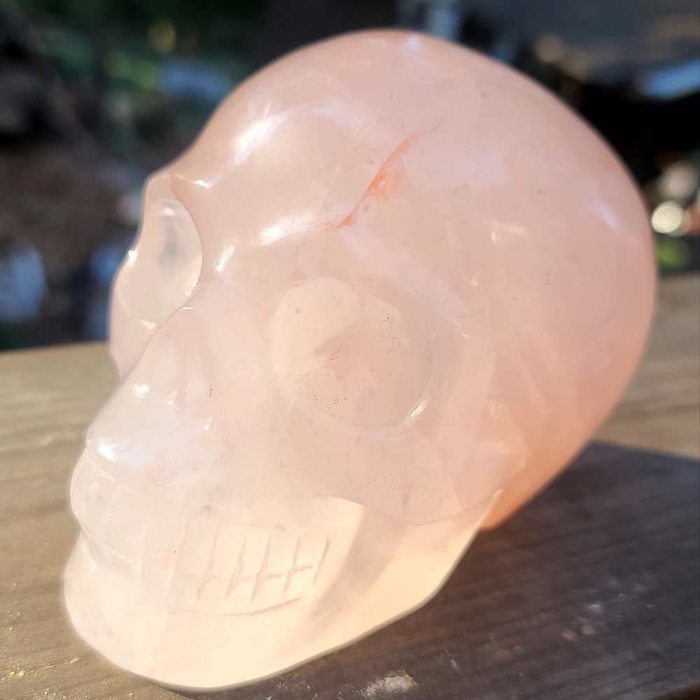 Pink Quartz with red inclusions handcarved skull ๐ - Picture 1 of 12